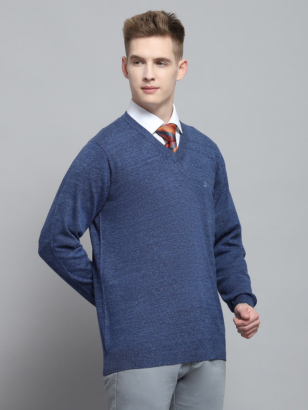 Men Blue Solid V Neck Full Sleeve Pullover