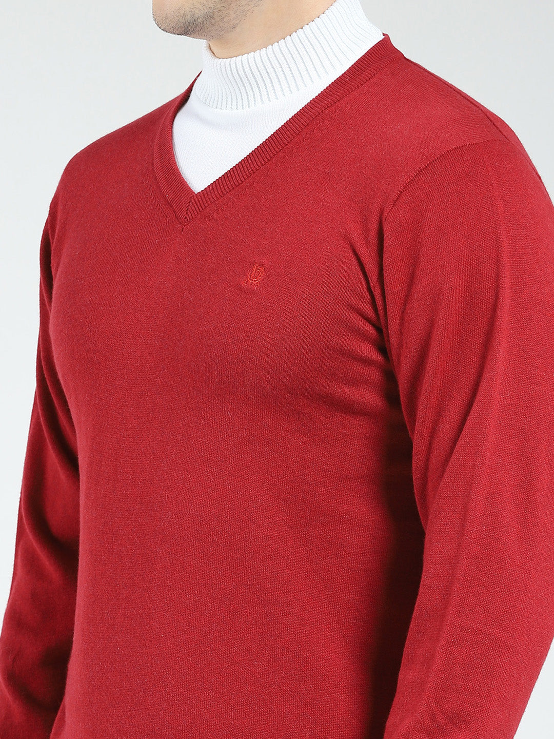 Men Maroon Solid V Neck Full Sleeve Pullover