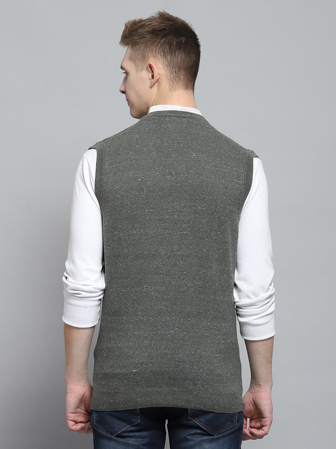 Men Olive Solid V Neck Sleeveless Sweater