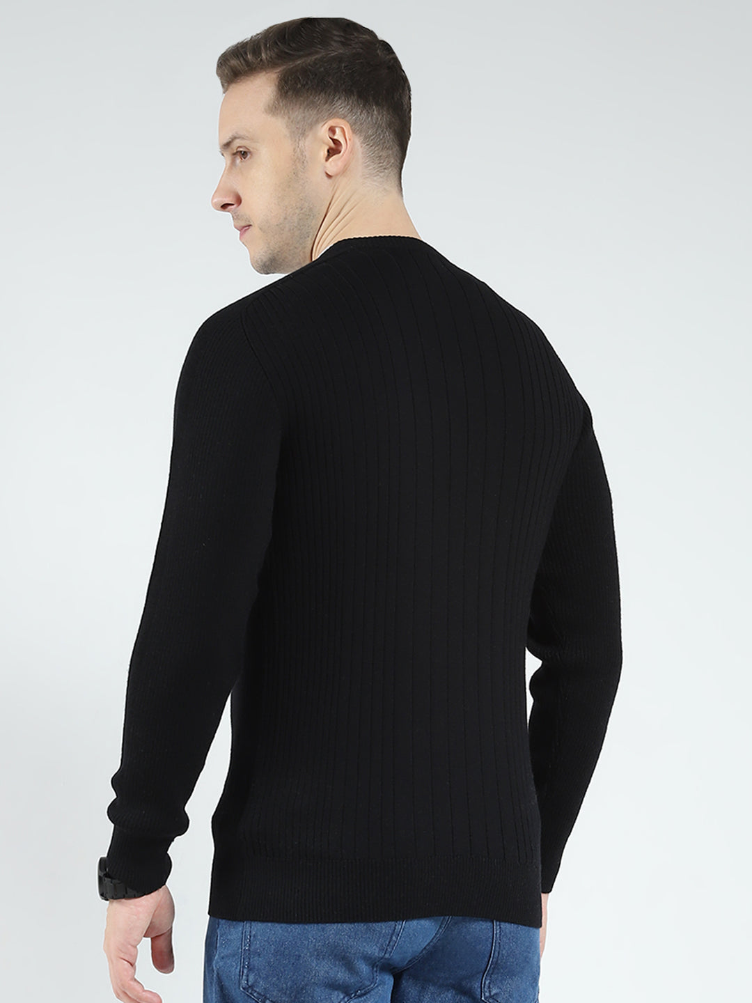 Men Black Solid V Neck Full Sleeve Pullover