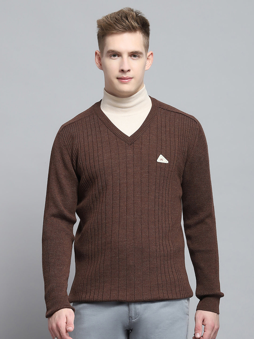 Men Brown Solid V Neck Full Sleeve Pullover