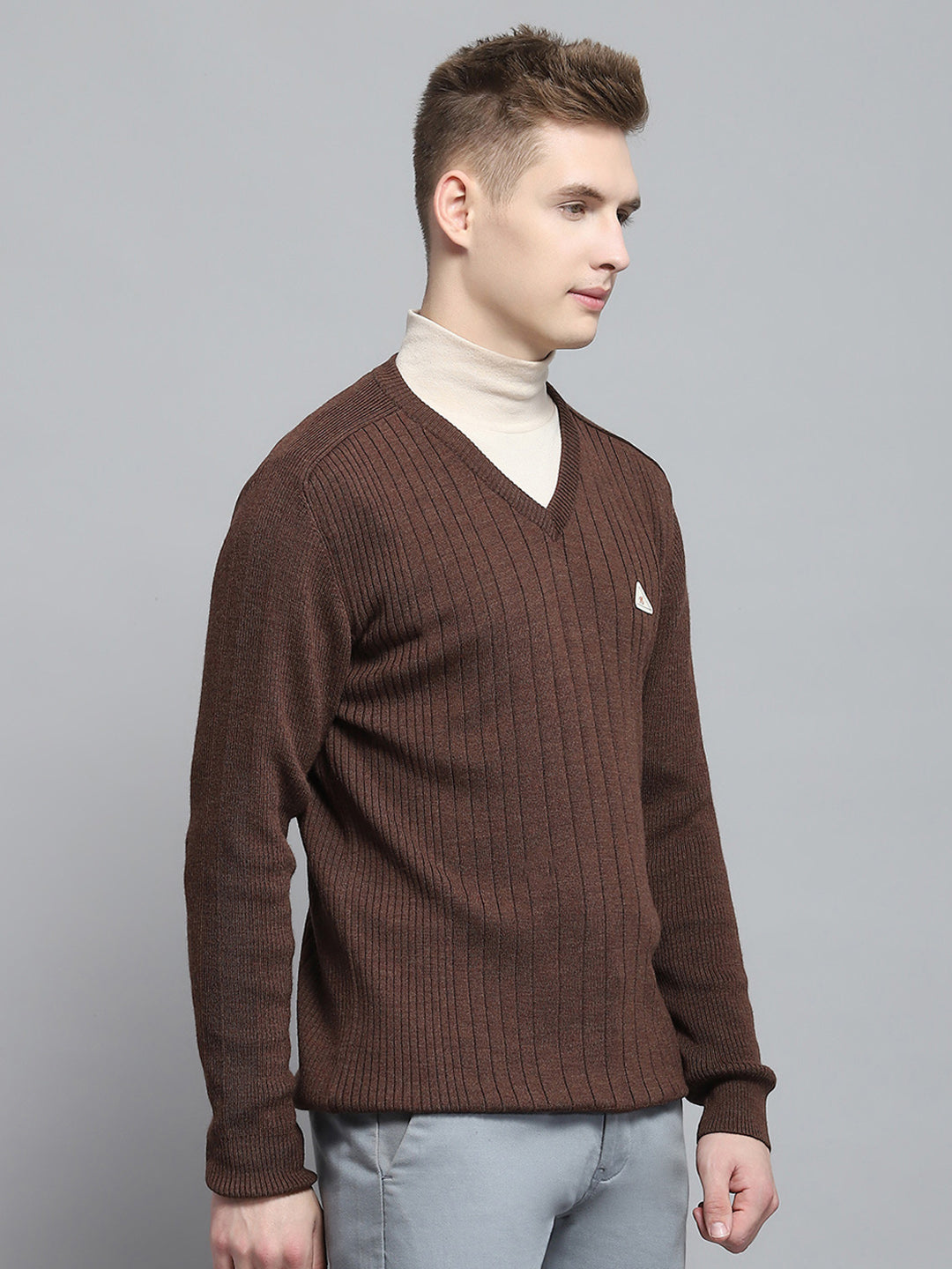 Men Brown Solid V Neck Full Sleeve Pullover