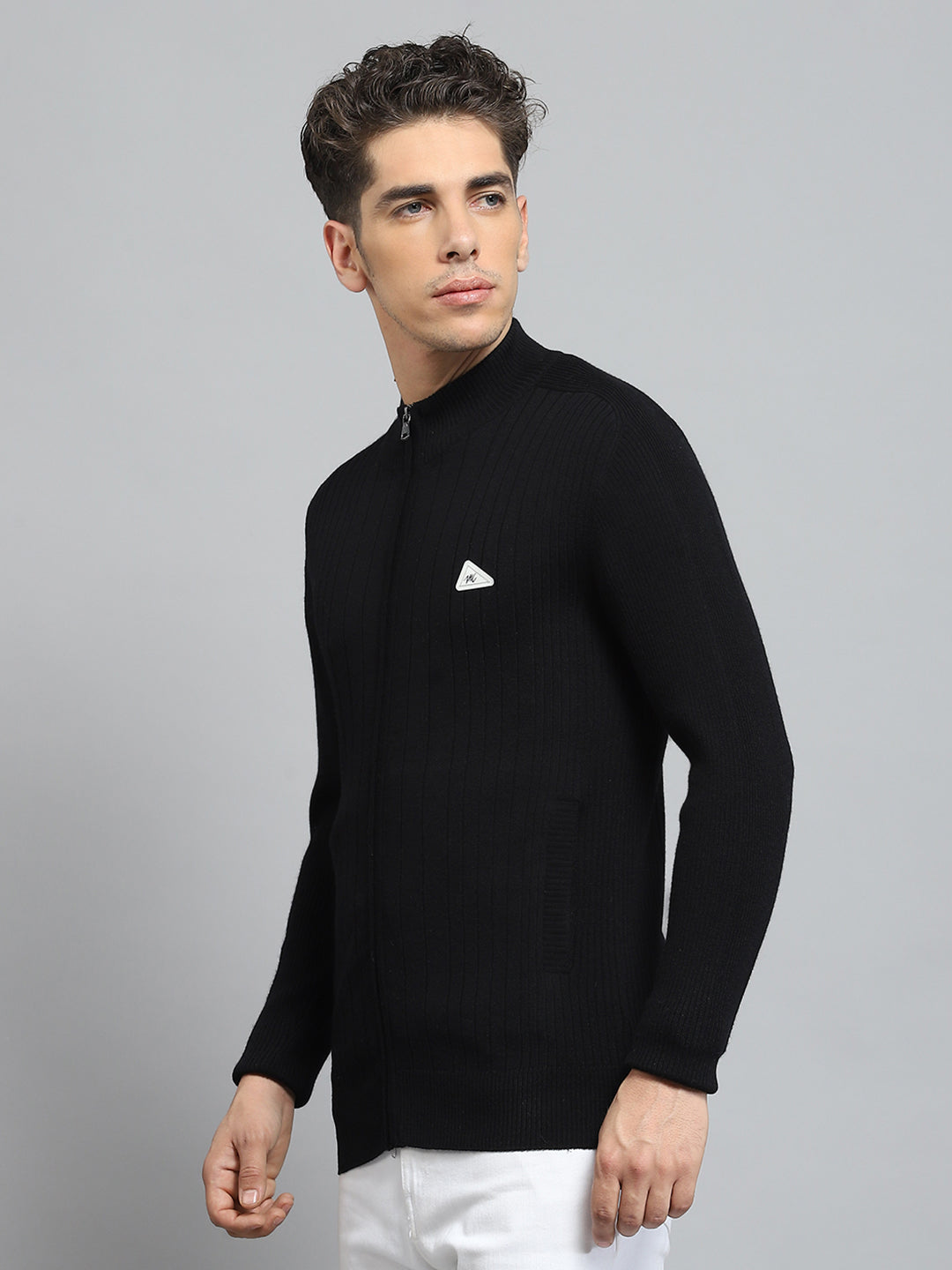 Men Black Solid Round Neck Full Sleeve Pullover