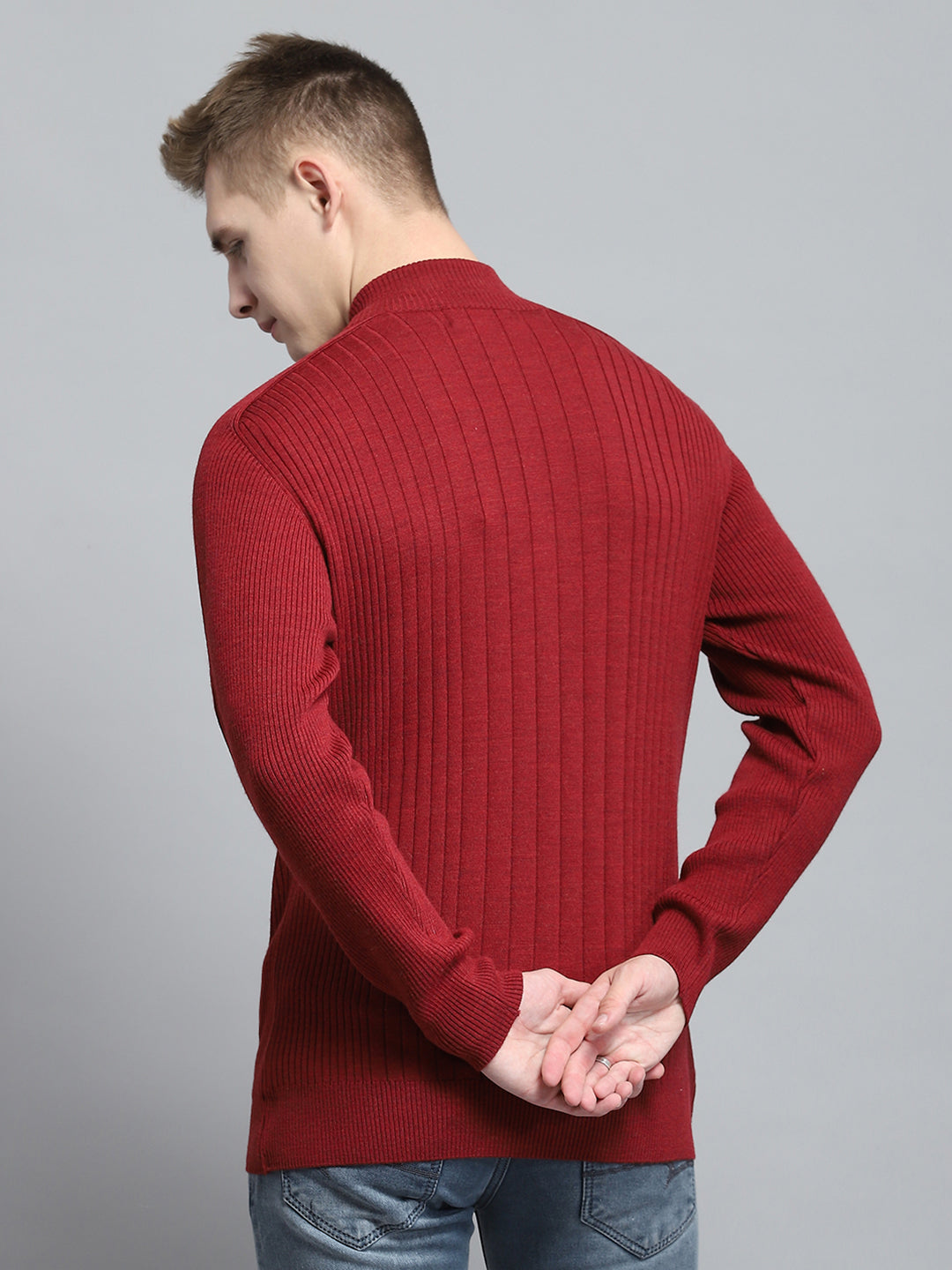 Men Maroon Solid Mock Neck Full Sleeve Pullover