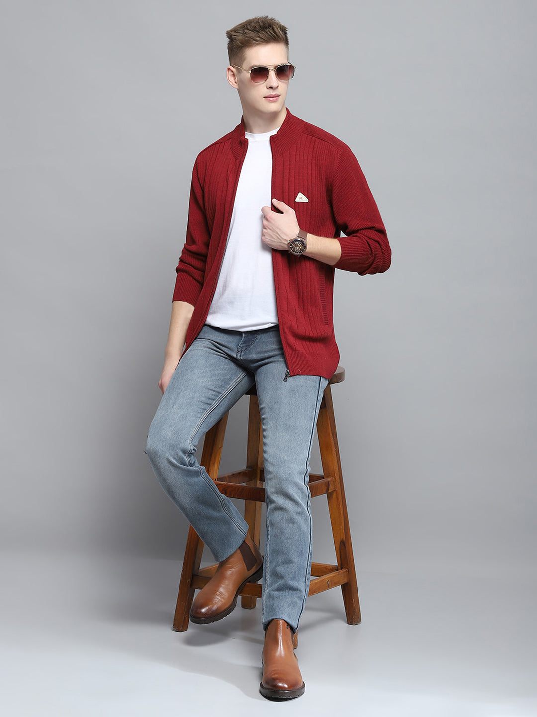 Men Maroon Solid Mock Neck Full Sleeve Pullover