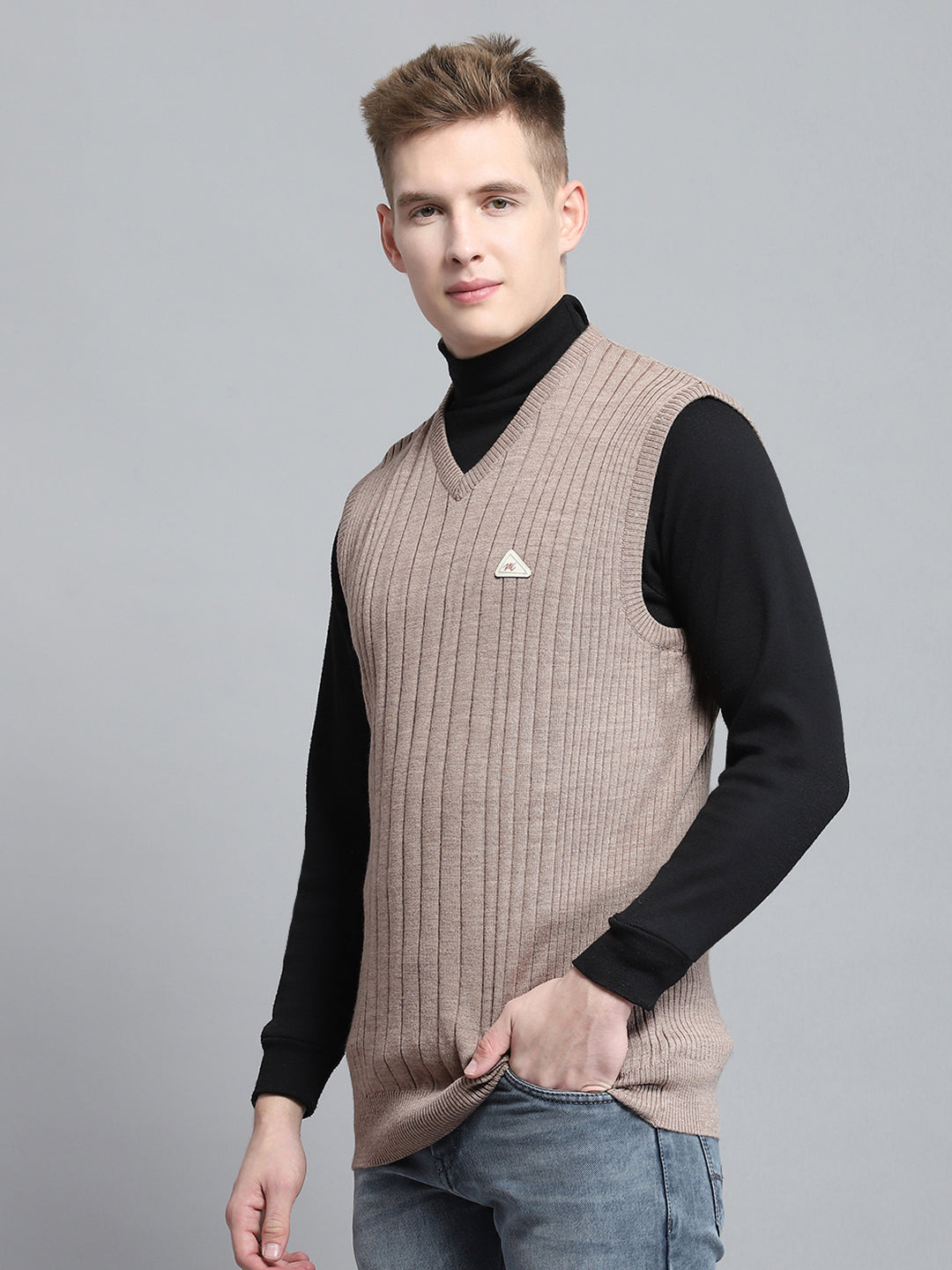 Men Beige Solid V Neck Sleeveless Sweater