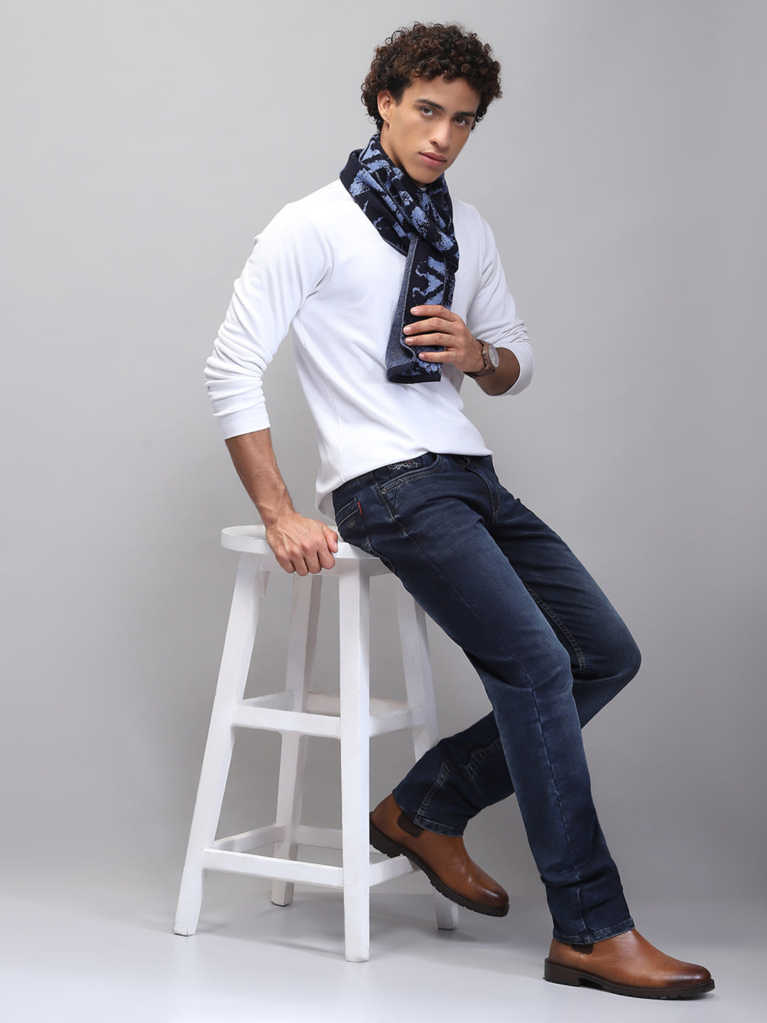 Men Navy Blue Self Design Muffler