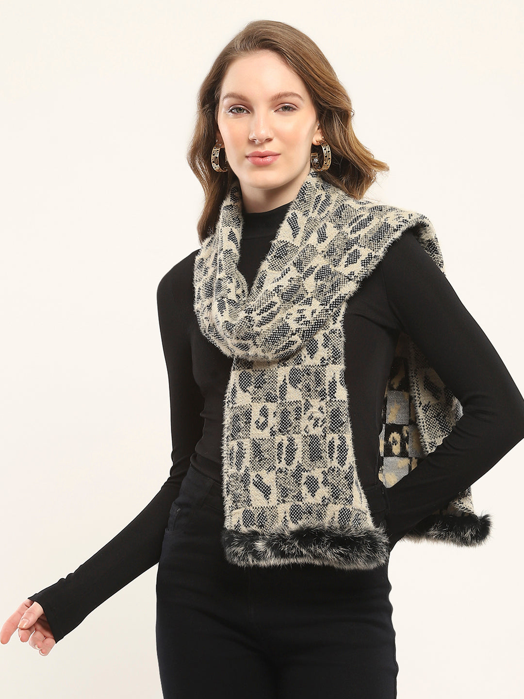 Women Black & Grey Self Design Muffler