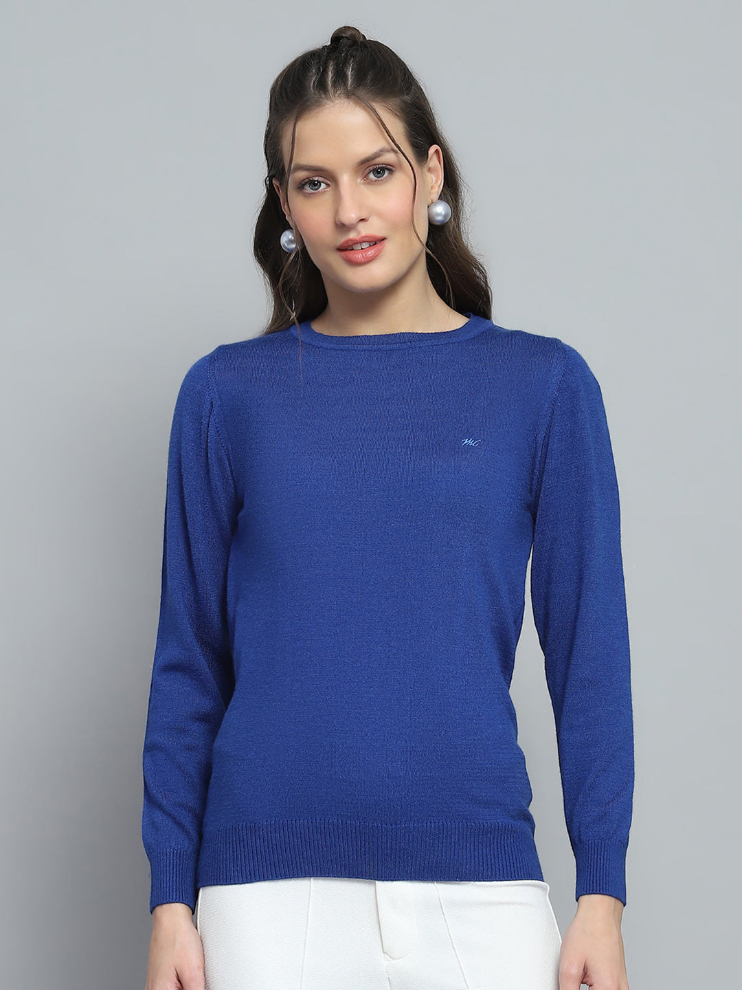 Women Blue Solid Round Neck Full Sleeve Winte Top