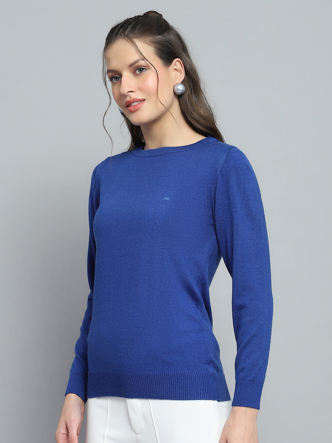 Women Blue Solid Round Neck Full Sleeve Winte Top