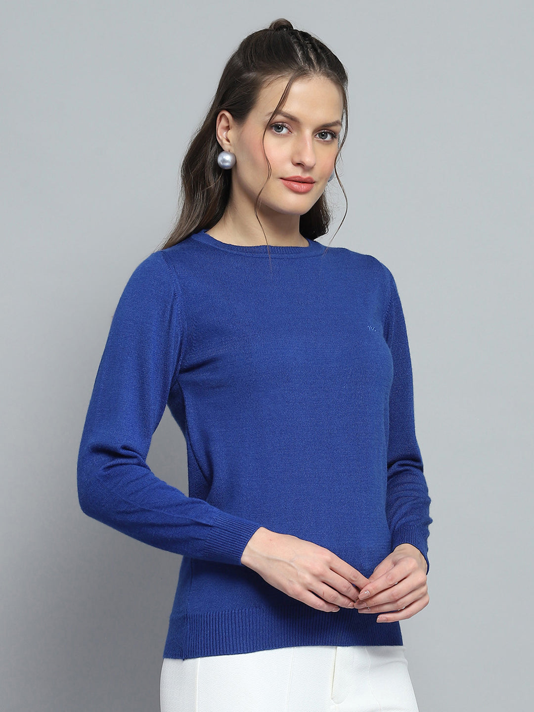 Women Blue Solid Round Neck Full Sleeve Winte Top