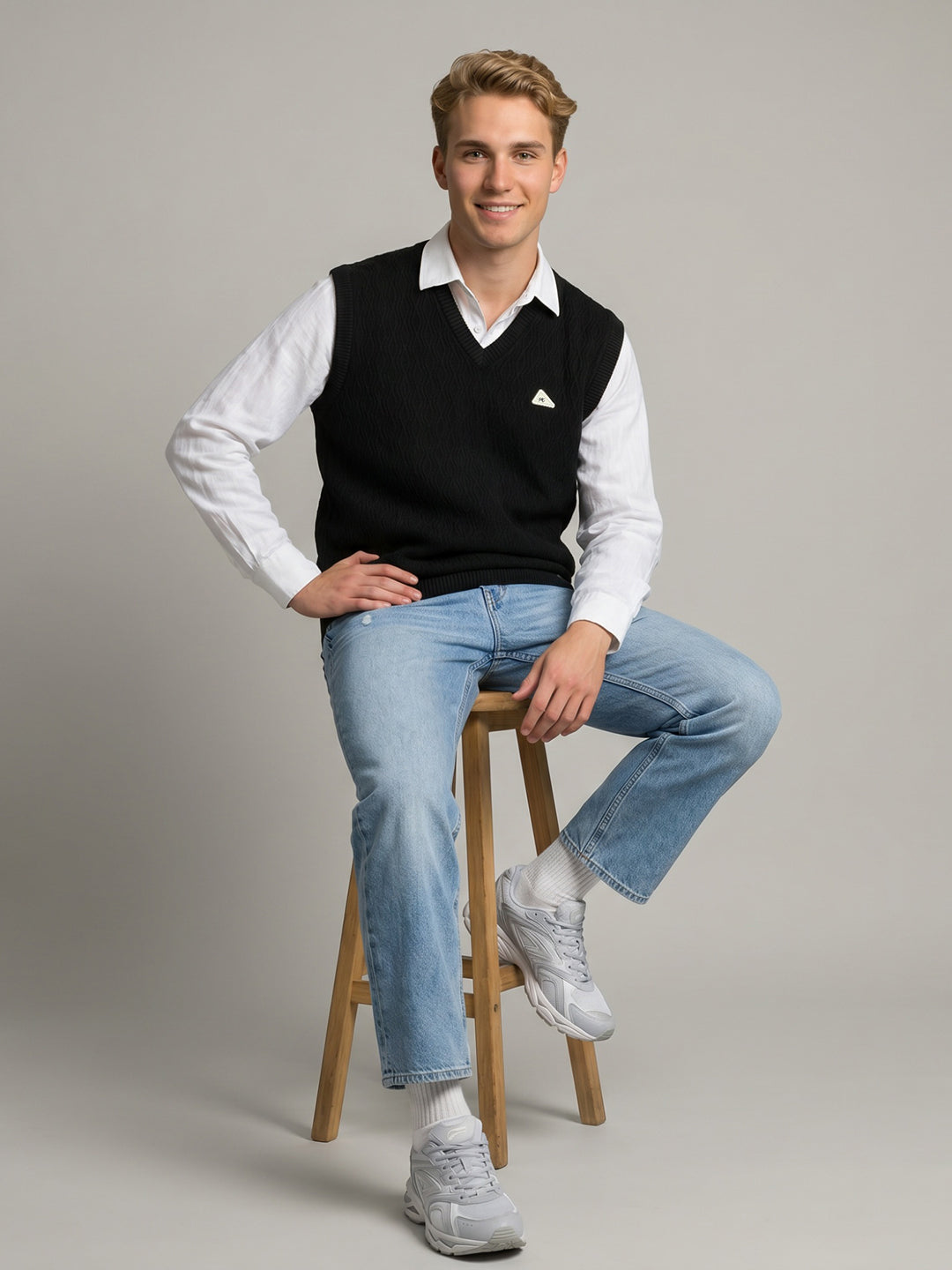 Men Black Self Design V Neck Sleeveless Sweater