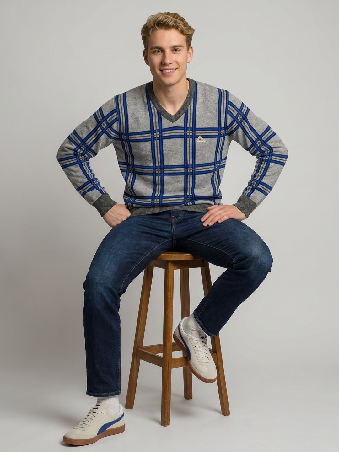 Men Grey Check V Neck Full Sleeve Pullover