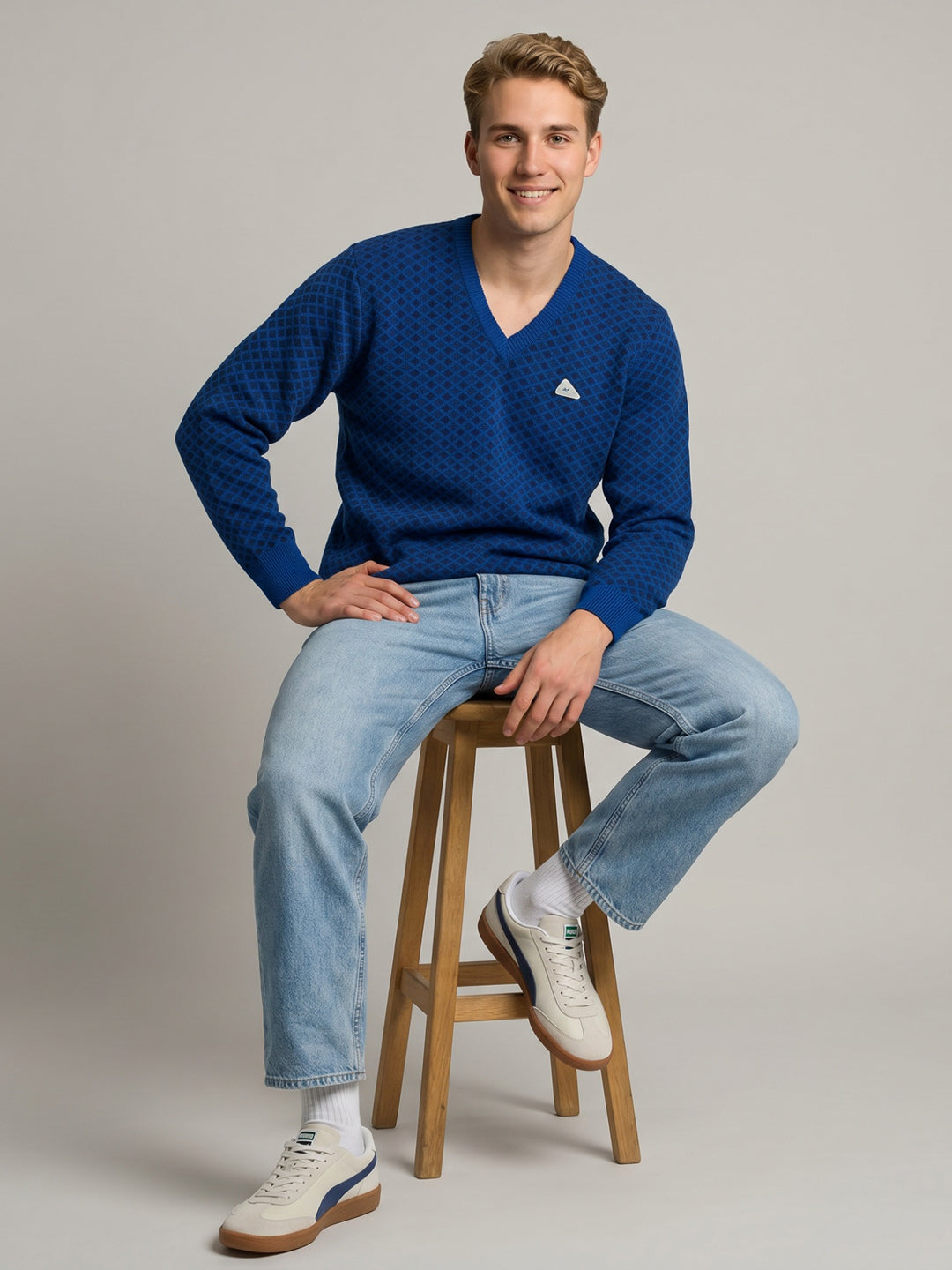 Men Blue Jacquard V Neck Full Sleeve Pullover