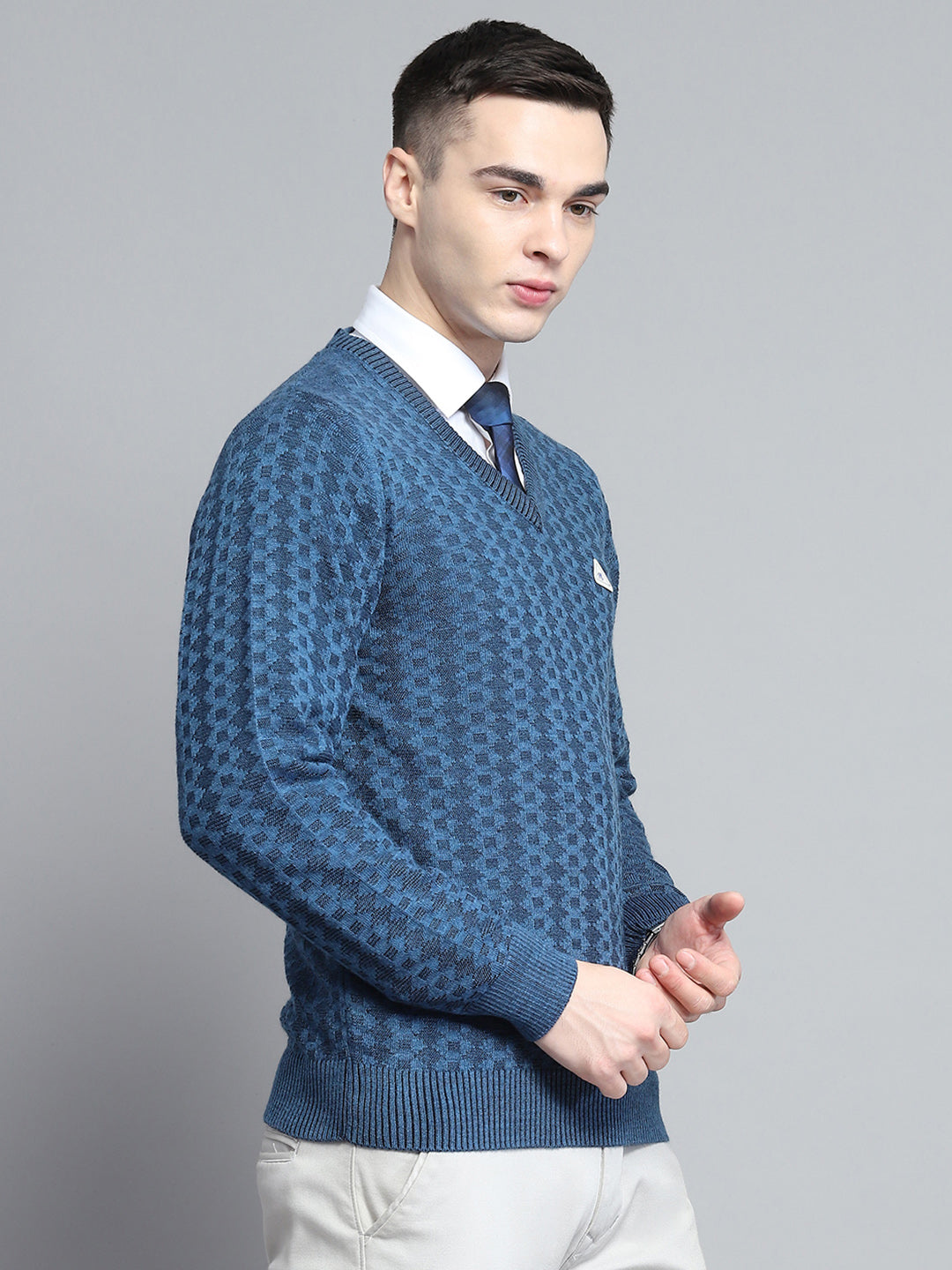 Men Navy Blue Self Design V Neck Full Sleeve Pullover