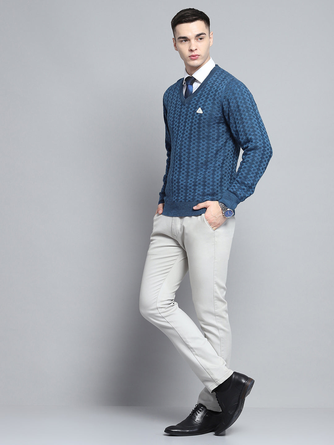 Men Navy Blue Self Design V Neck Full Sleeve Pullover