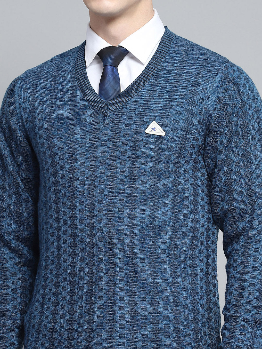 Men Navy Blue Self Design V Neck Full Sleeve Pullover