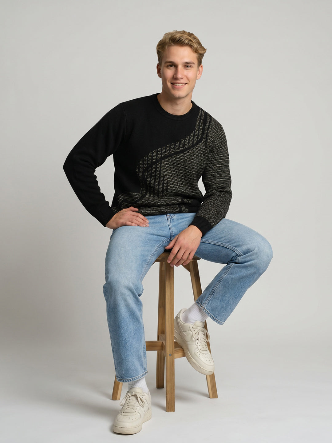 Men Black Jacquard Round Neck Full Sleeve Pullover