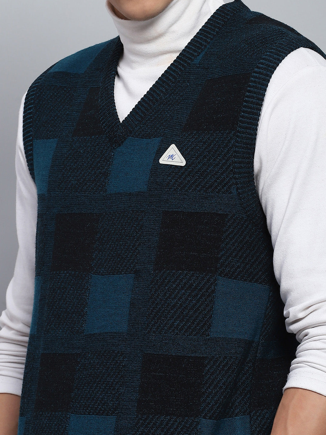 Buy Men Navy Blue Self Design V Neck Sleeveless Sweater Online in