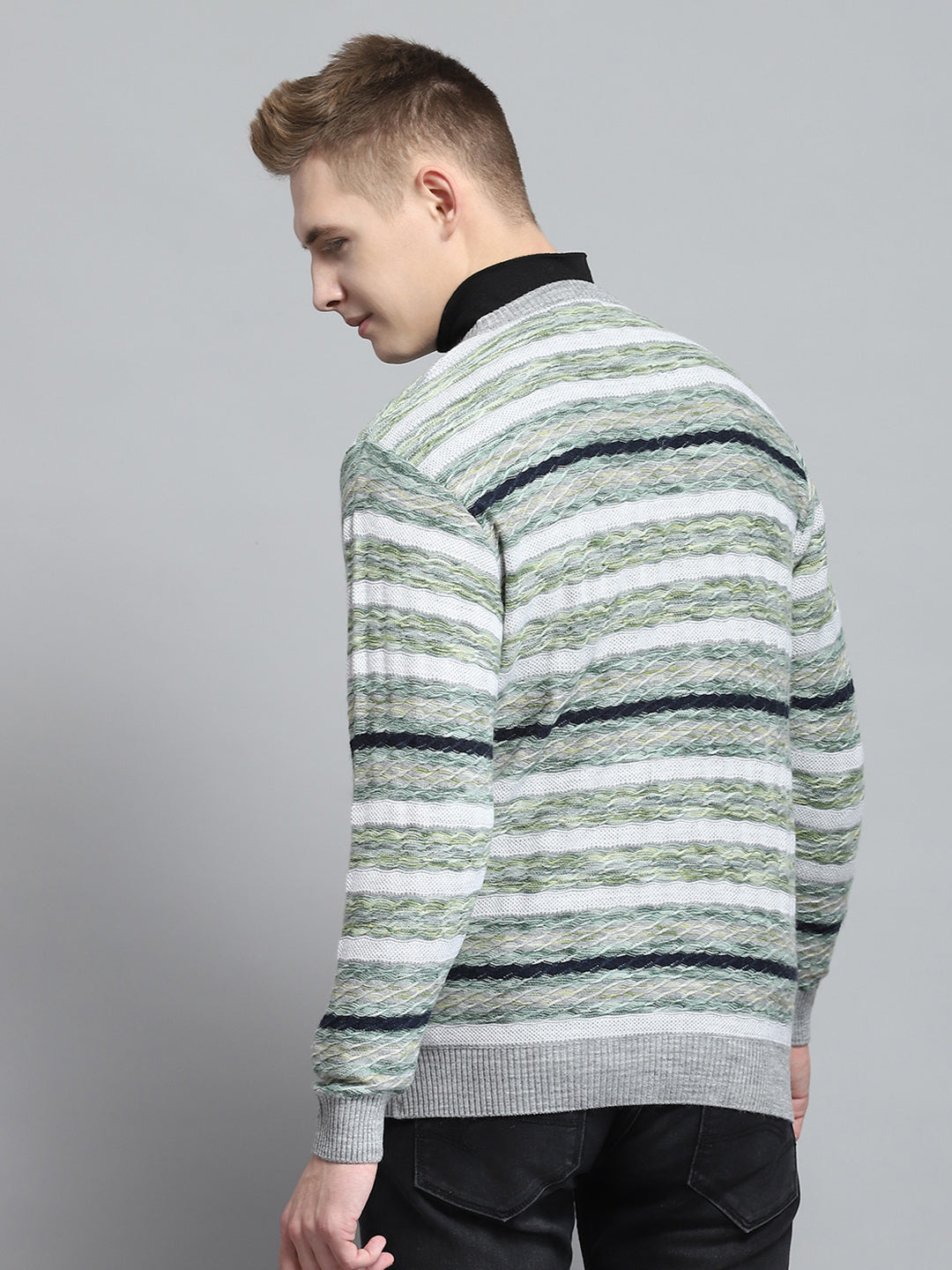 Men Grey Self Design V Neck Full Sleeve Pullover