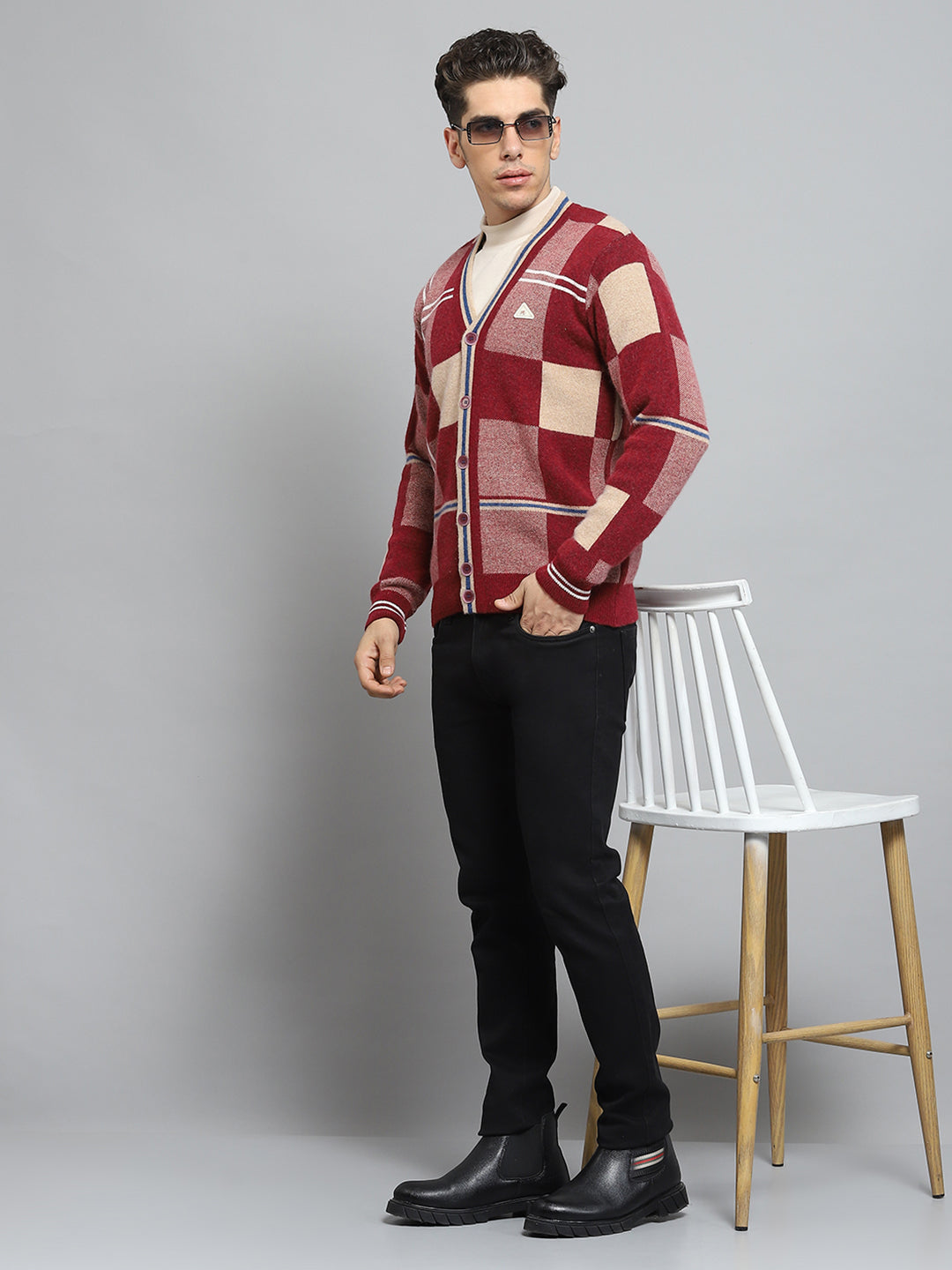 Men Maroon Self Design V Neck Full Sleeve Cardigan