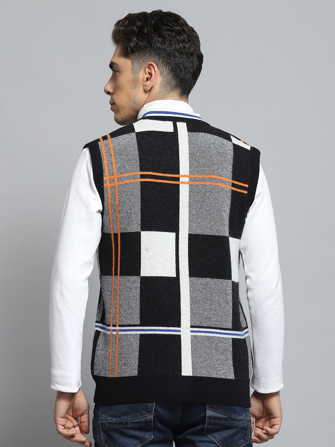 Men Black Self Design V Neck Sleeveless Cardigan