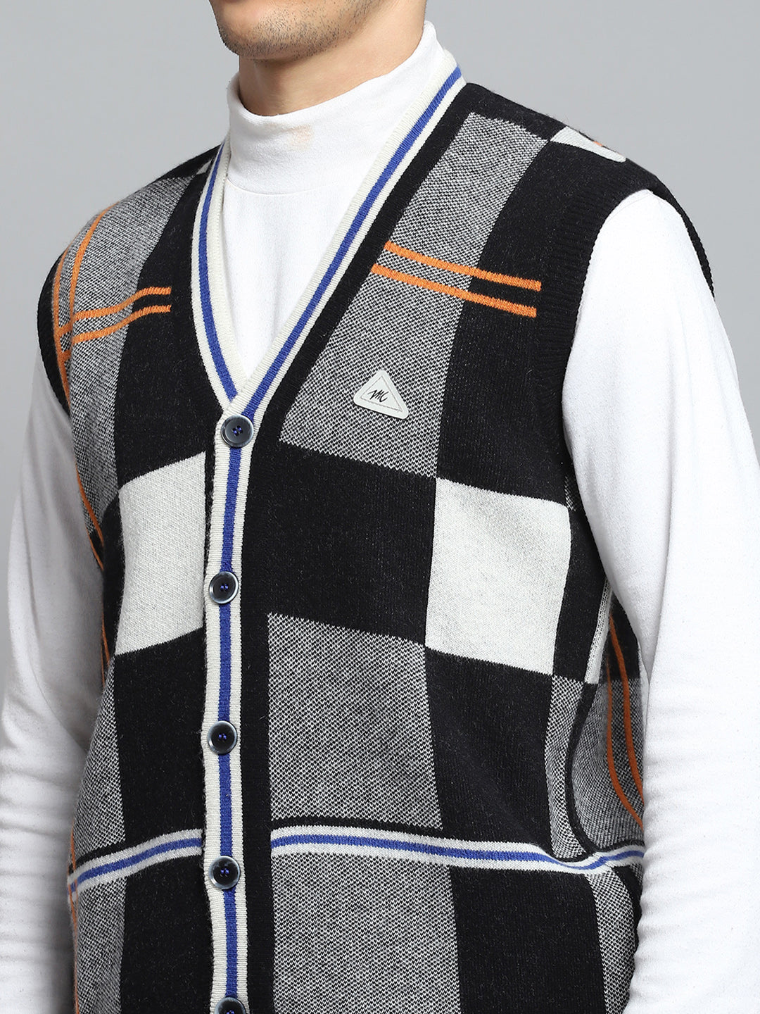 Men Black Self Design V Neck Sleeveless Cardigan