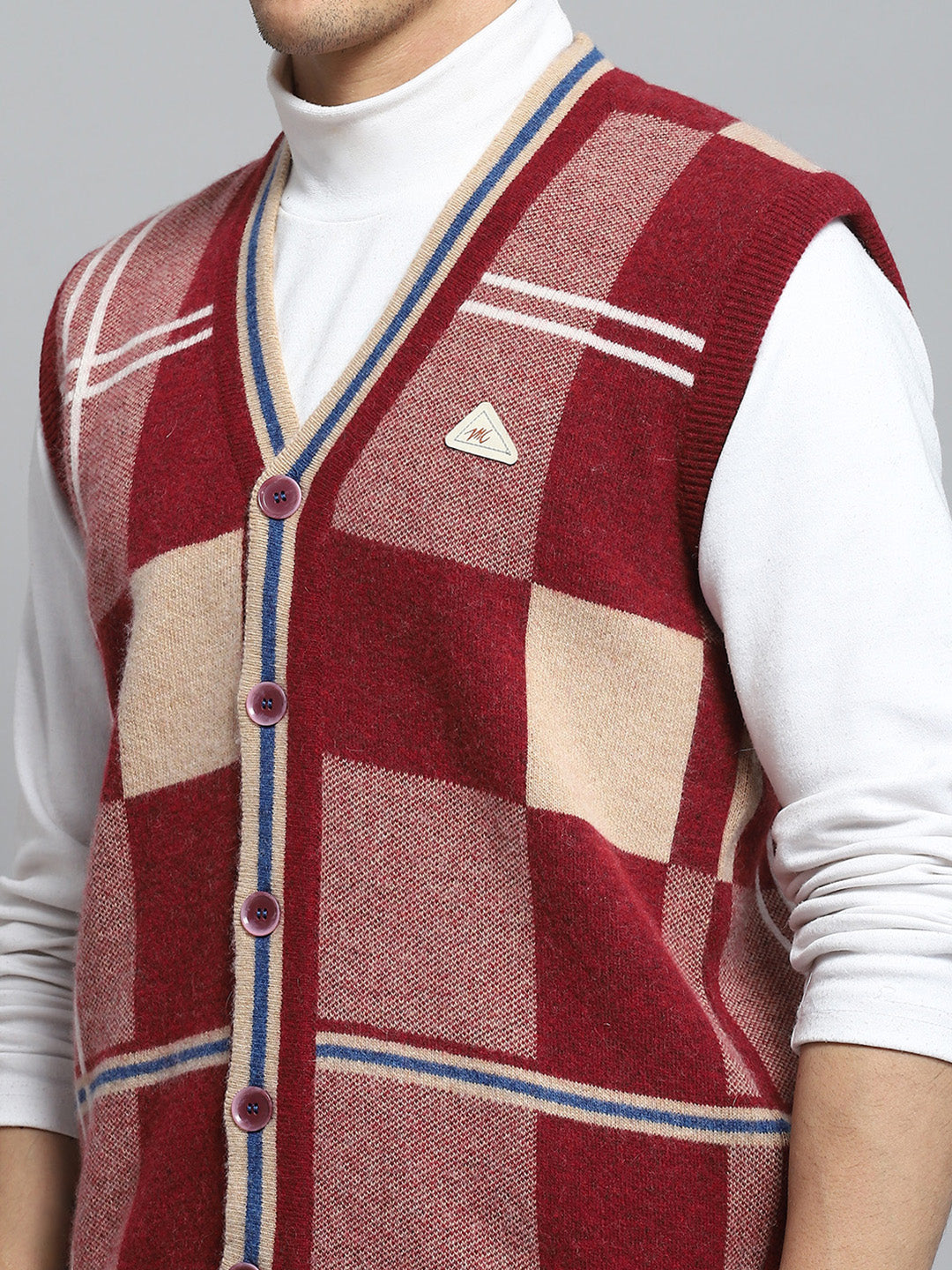 Men Maroon Self Design V Neck Sleeveless Cardigan
