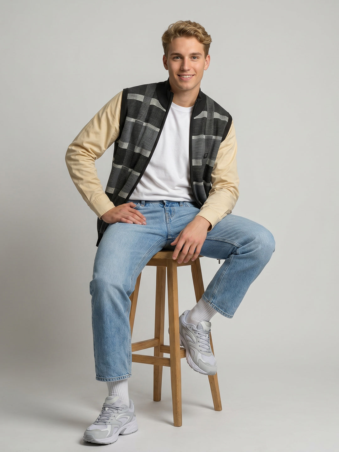Men Maroon Jacquard Turtle Neck Sleeveless Cardigan