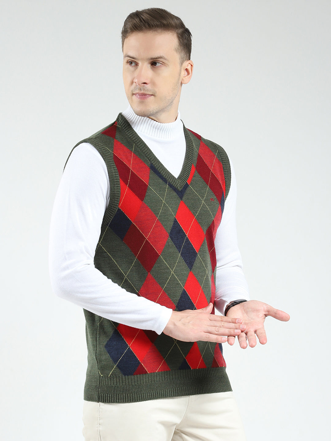 Men Green Printed V Neck Sleeveless Sweater