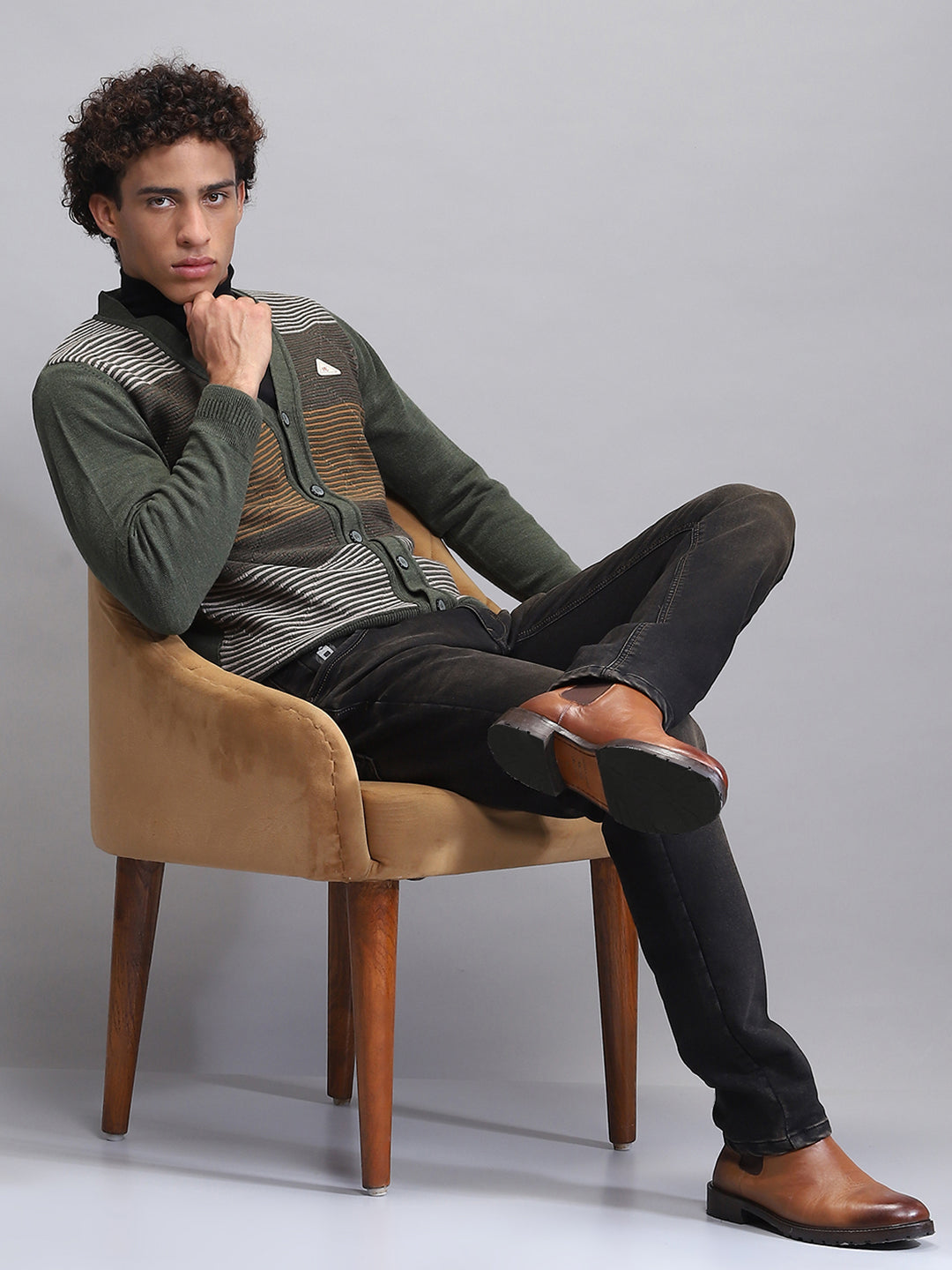 Men Green Self Design V Neck Full Sleeve Cardigan