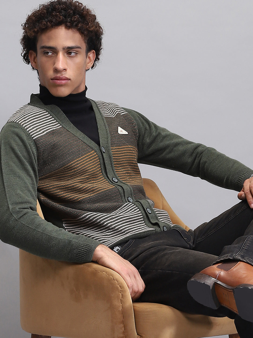 Men Green Self Design V Neck Full Sleeve Cardigan