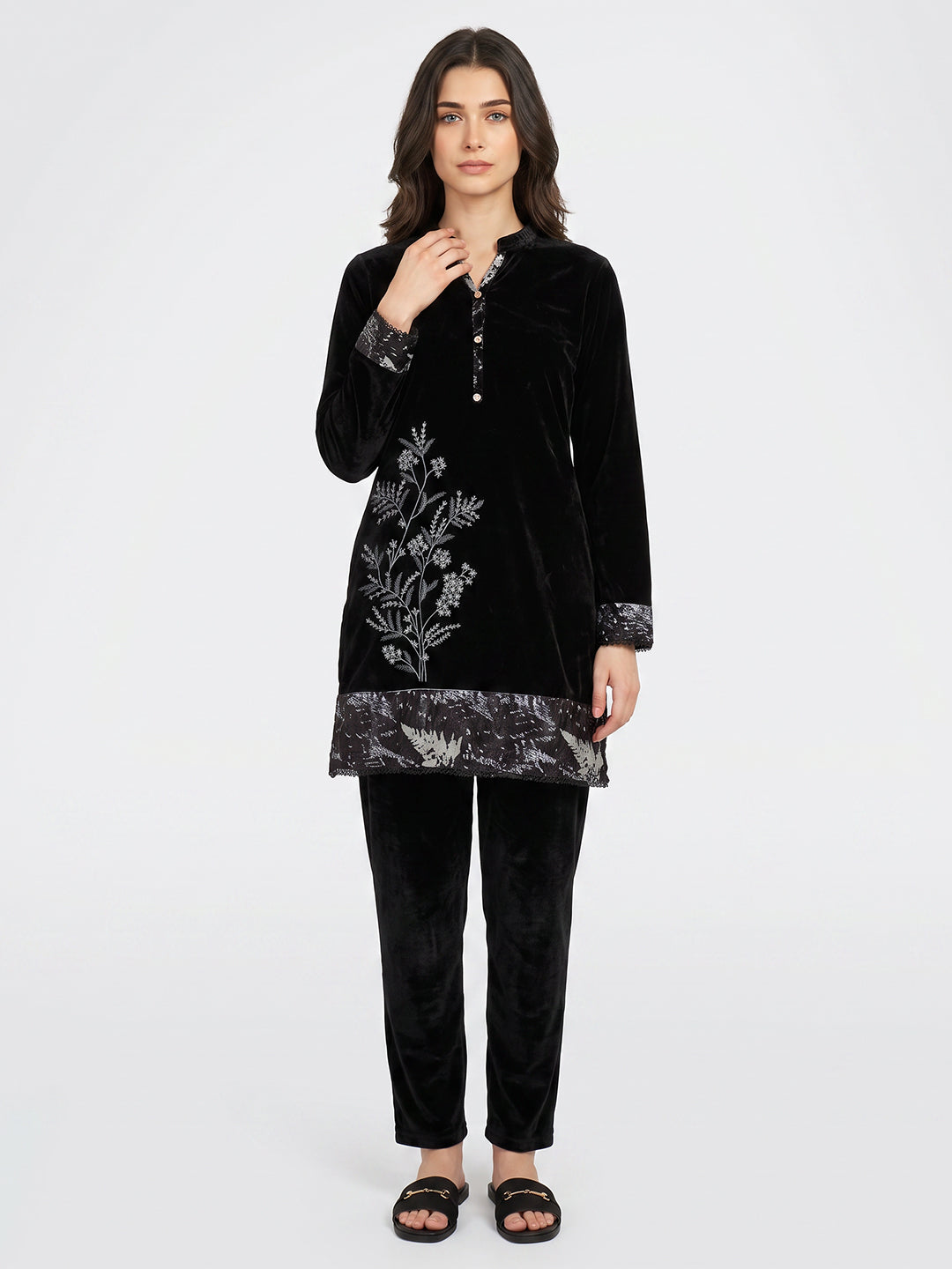 Women Black Designer V Neck Full Sleeve Kurtis Set for Winter