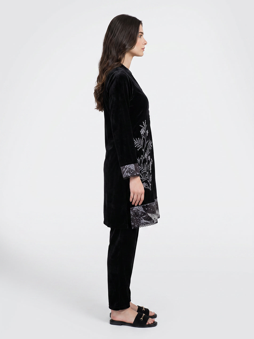 Women Black Designer V Neck Full Sleeve Kurtis Set for Winter