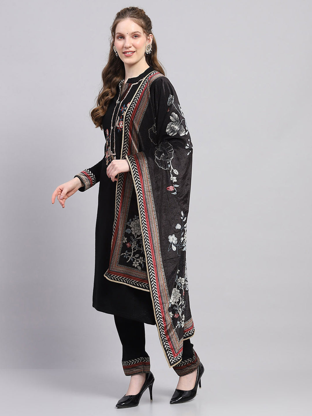 Women Black Designer Round Neck Full Sleeve 3 Pc Kurtis Set for Winter
