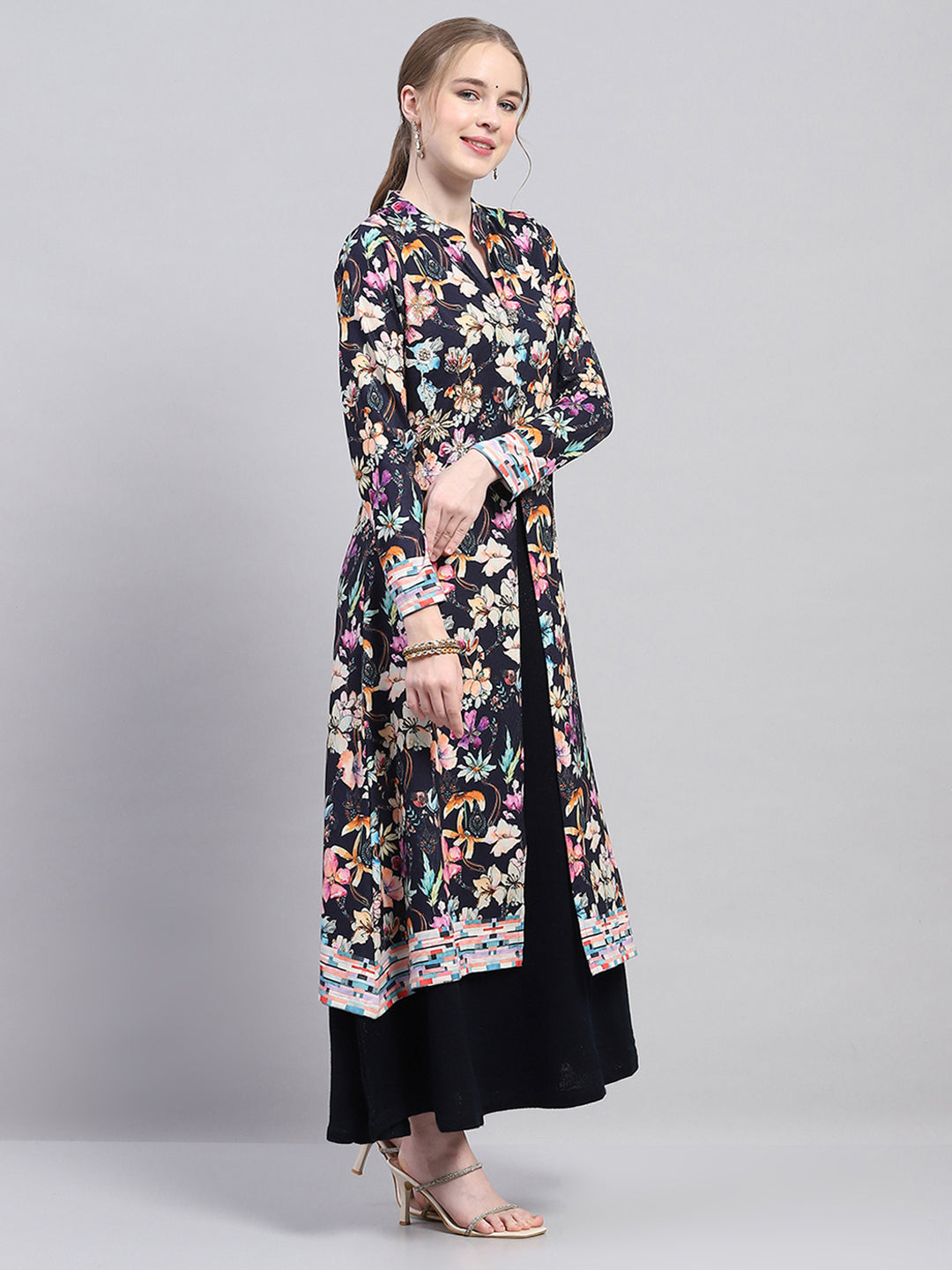 Women Navy Blue Designer V Neck Full Sleeve Kurtis Set for Winter