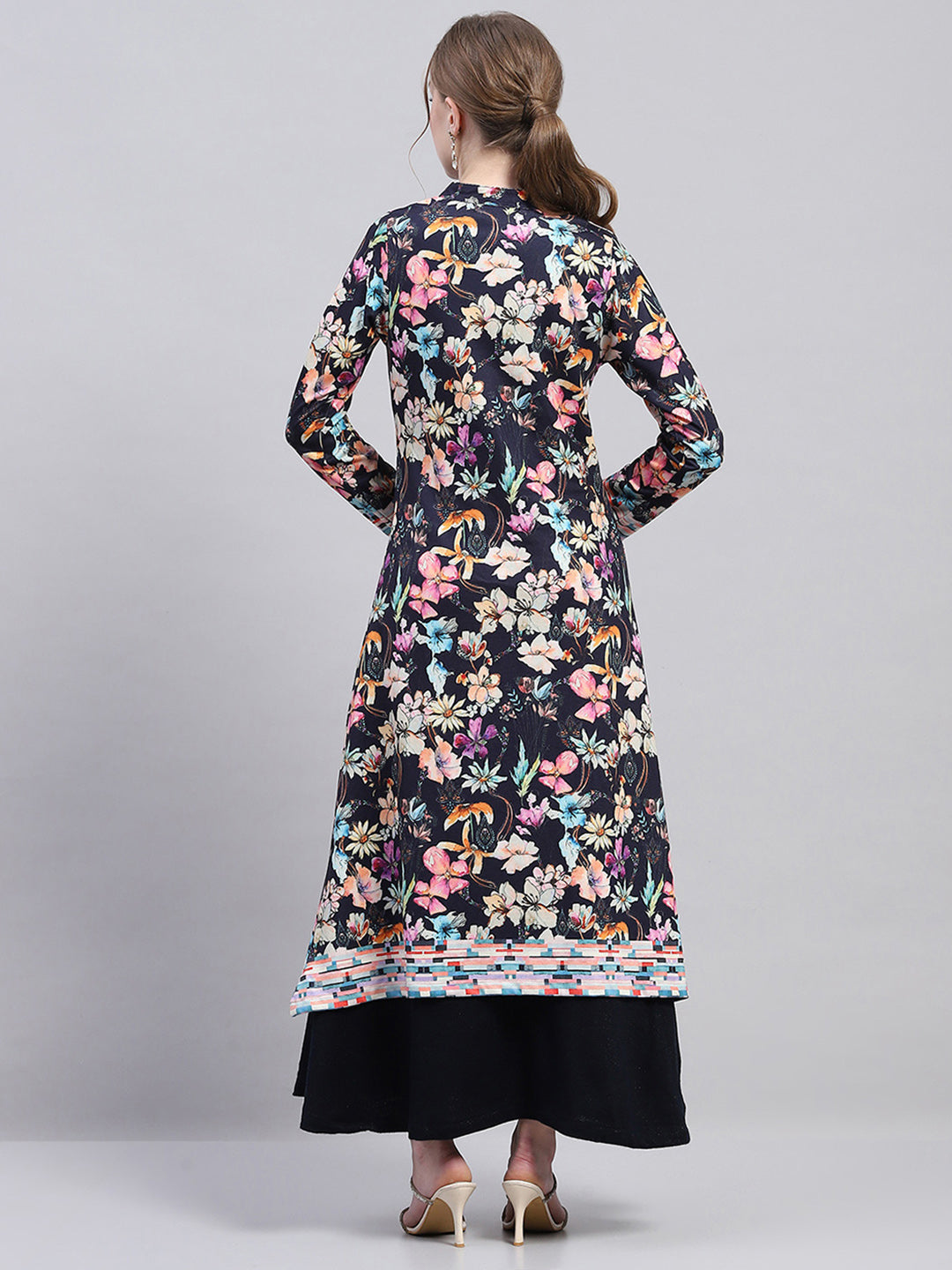Women Navy Blue Designer V Neck Full Sleeve Kurtis Set for Winter