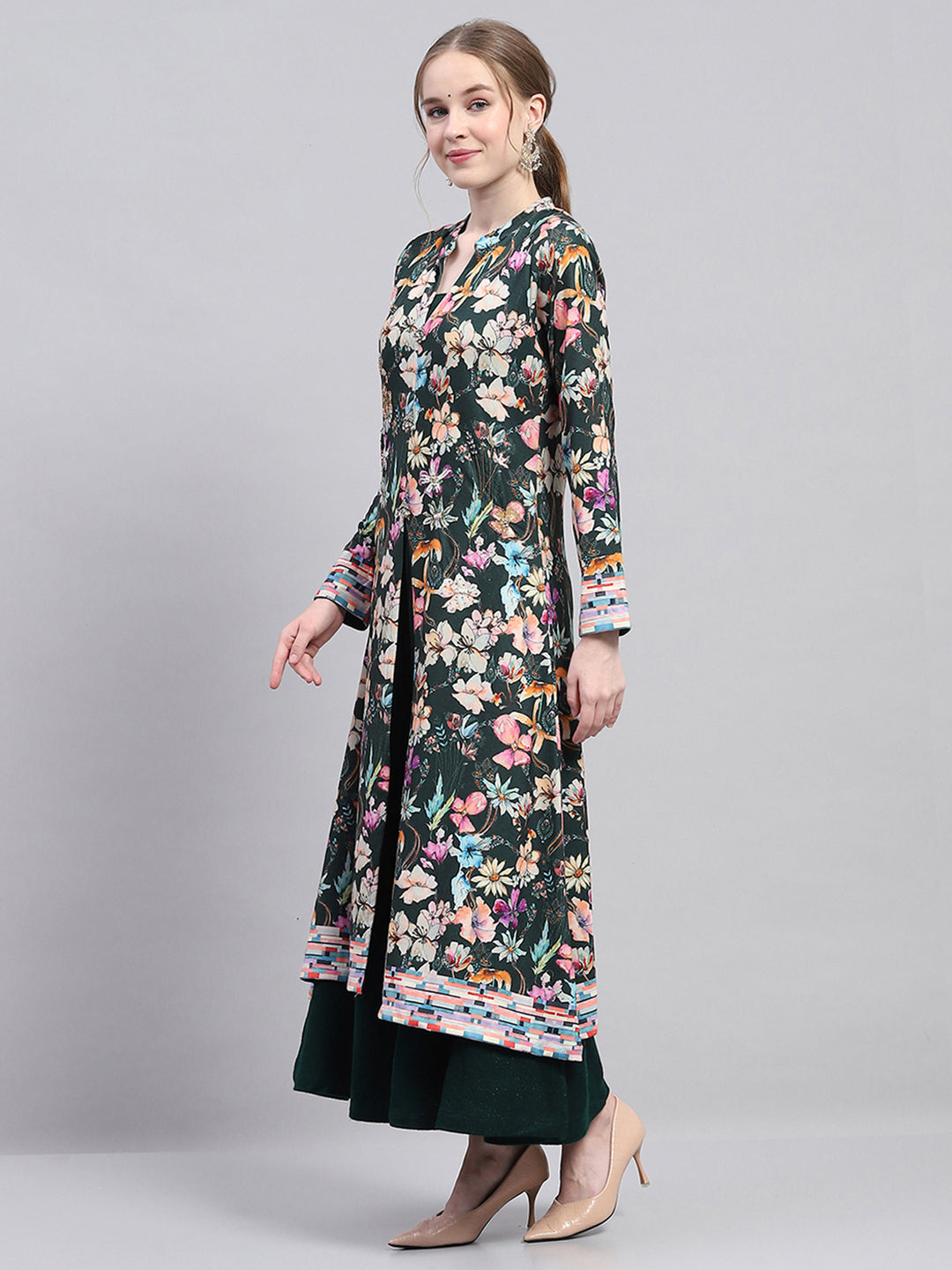 Women Green Designer V Neck Full Sleeve Kurtis Set for Winter