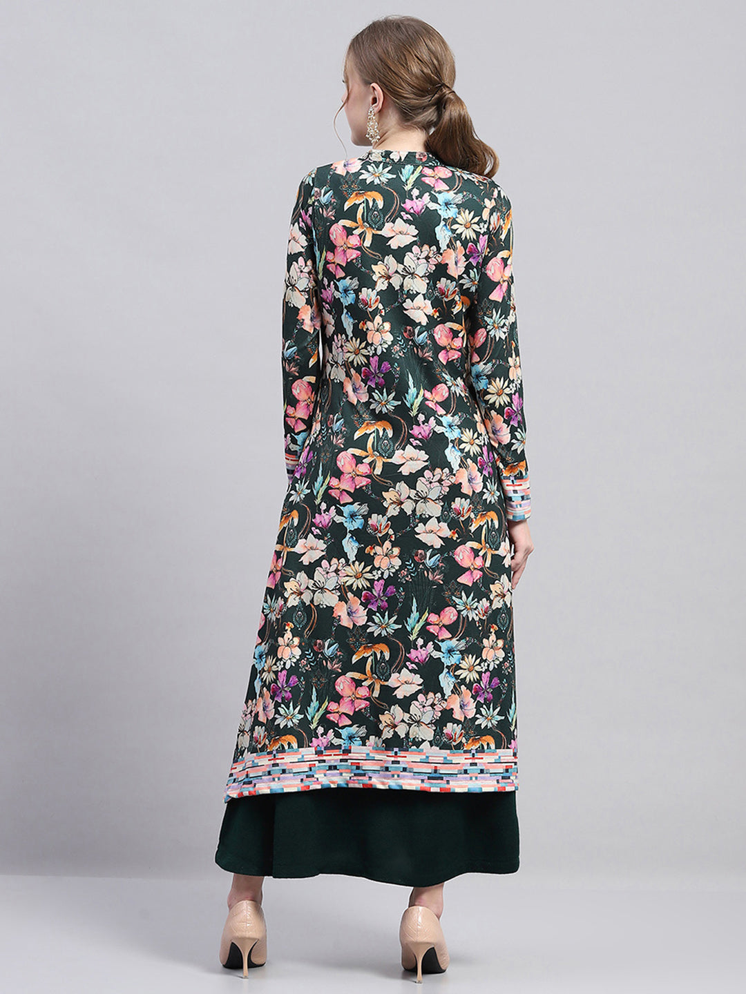 Women Green Designer V Neck Full Sleeve Kurtis Set for Winter