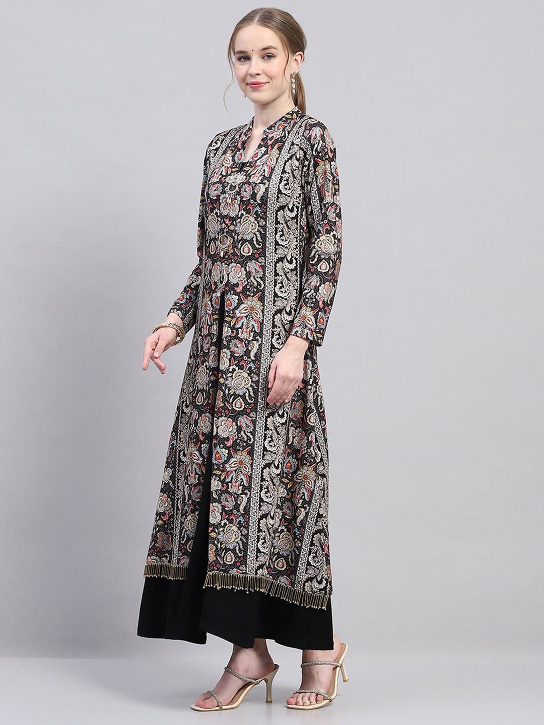 Women Black Designer V Neck Full Sleeve Kurtis Set for Winter