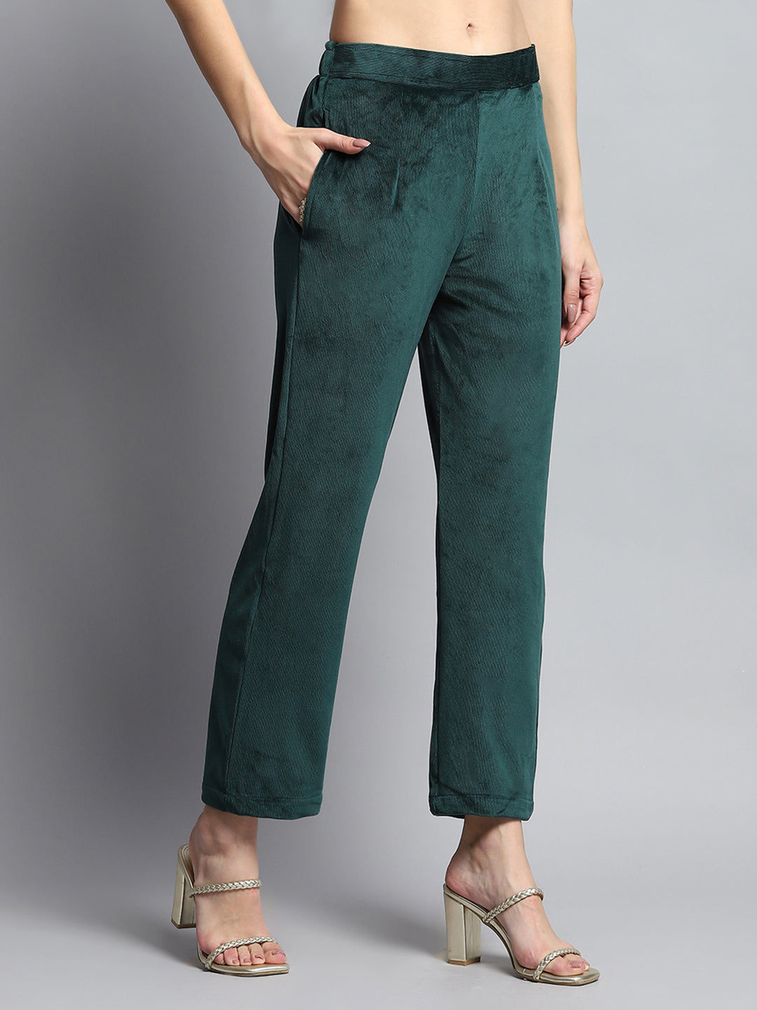 Women Green Self Design Round Neck Full Sleeve Kurti Set for Winter