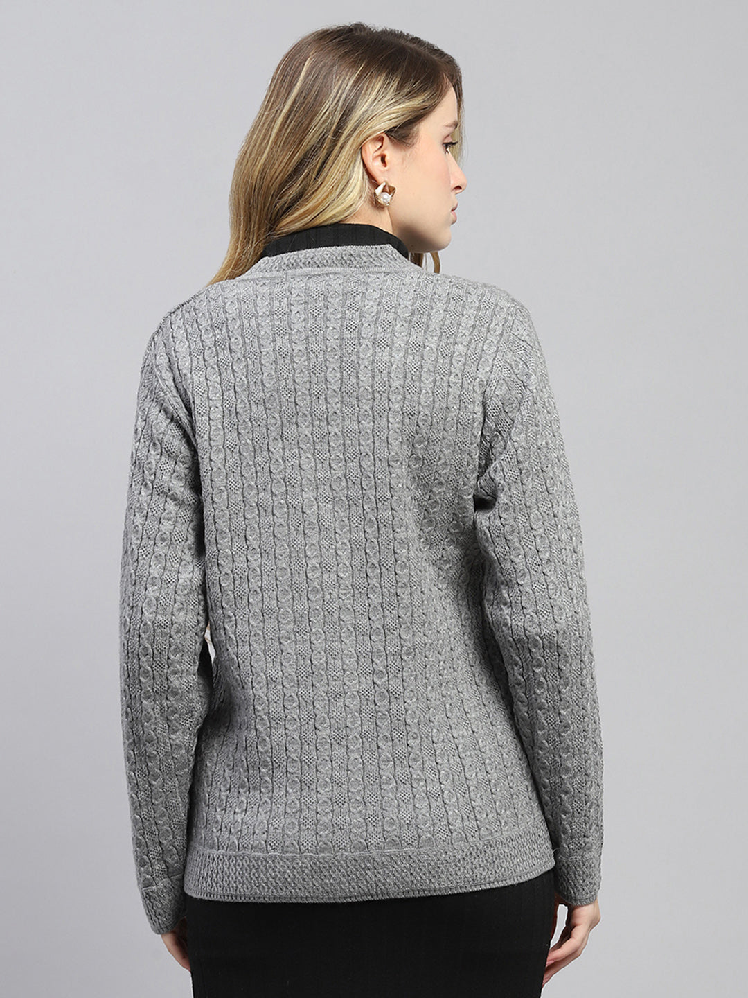 Women Grey Self Design V Neck Full Sleeve Cardigan