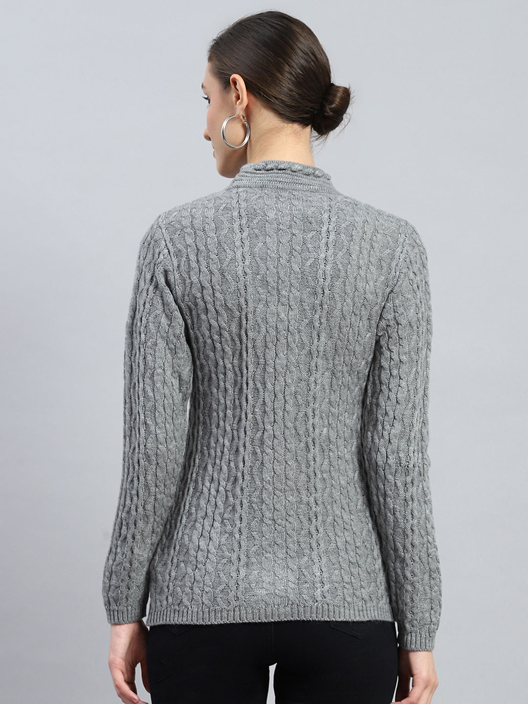 Women Grey Self Design V Neck Full Sleeve Cardigan