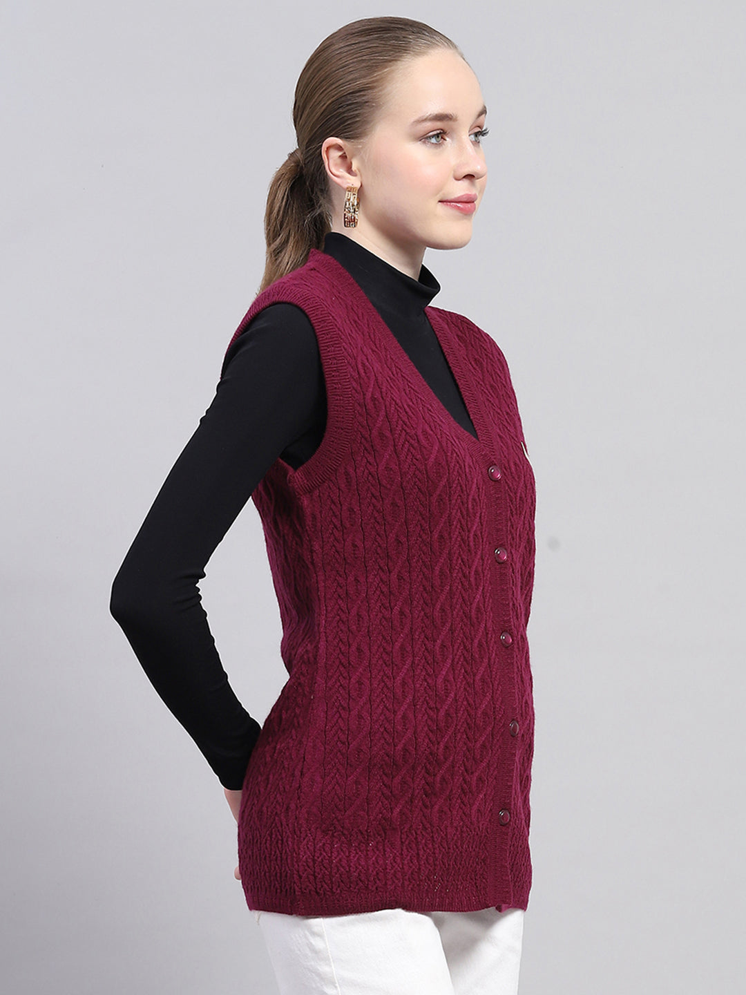 Women Maroon Self Design V Neck Sleeveless Cardigan