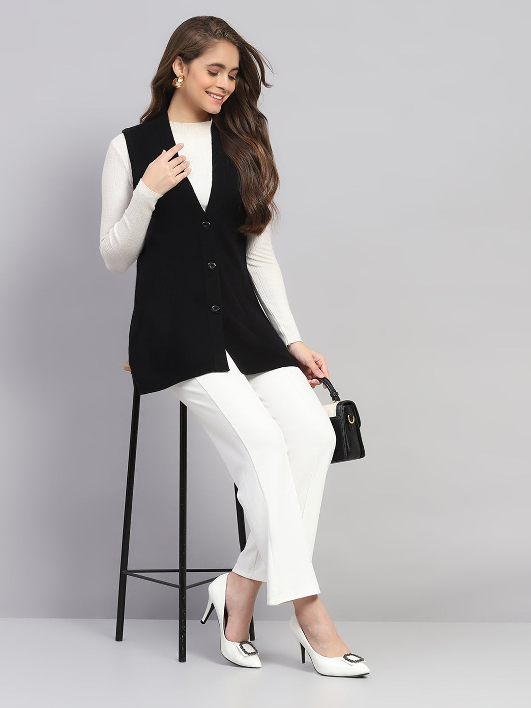 Women Black Self Design V Neck Sleeveless Cardigan