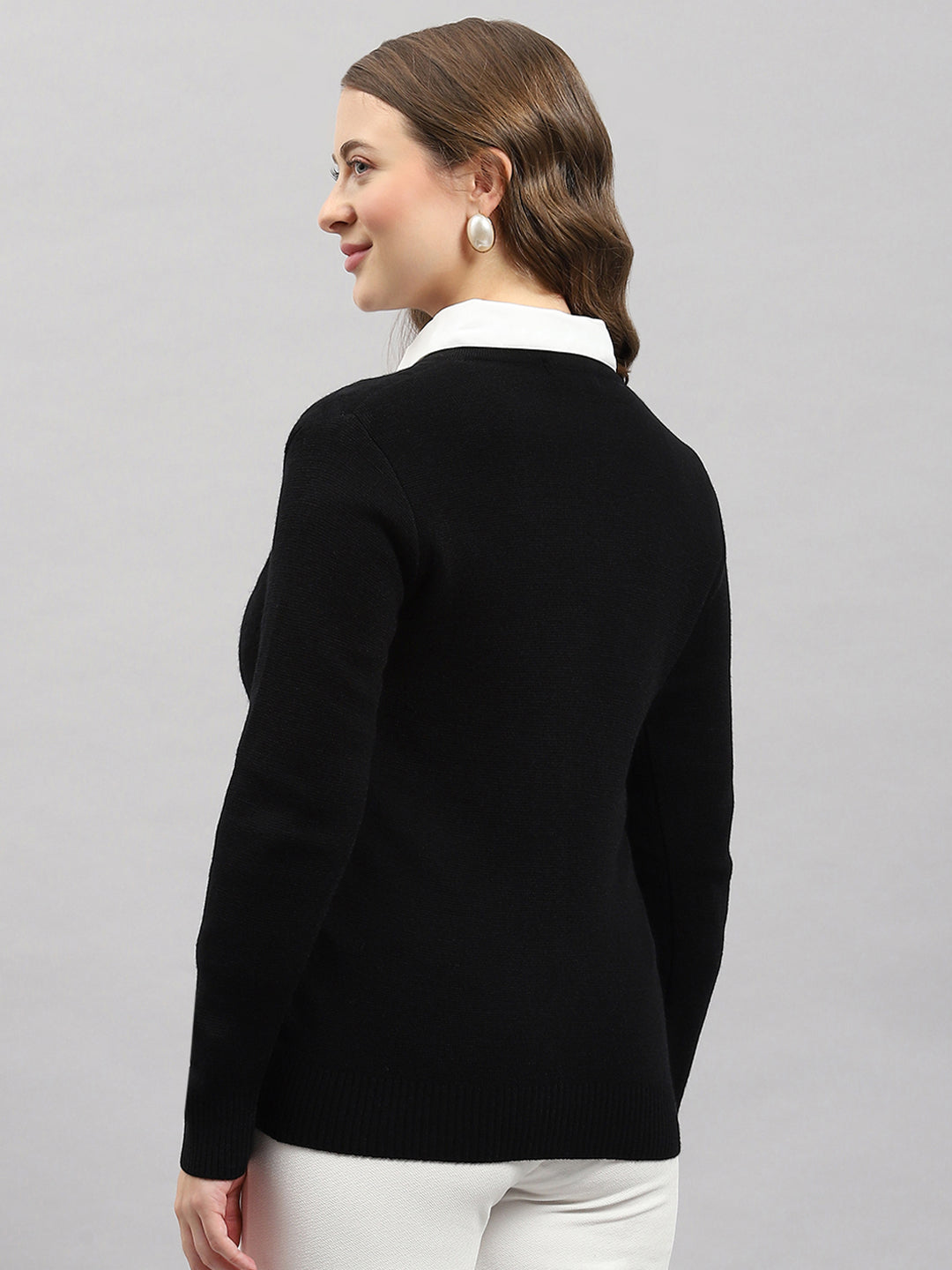 Women Black Self Design V Neck Full Sleeve Cardigan