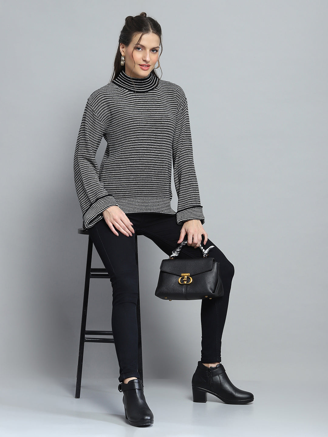 Women Black Solid Mock Neck Full Sleeve Winte Top