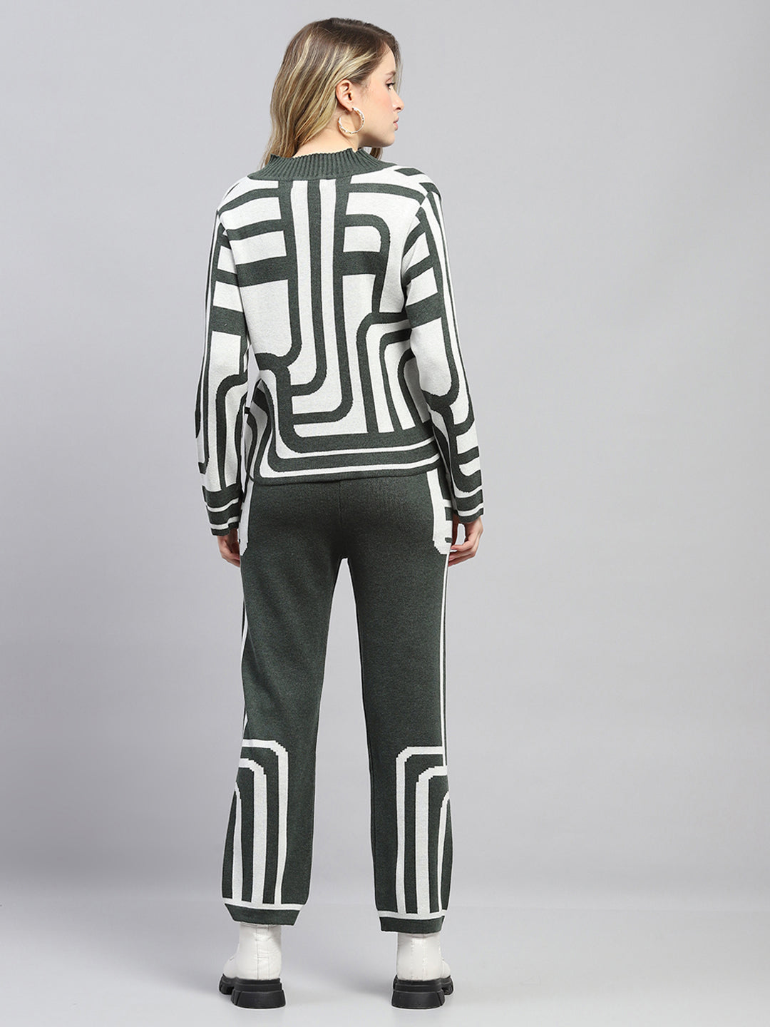 Women Green Printed Round Neck Full Sleeve Cords Set