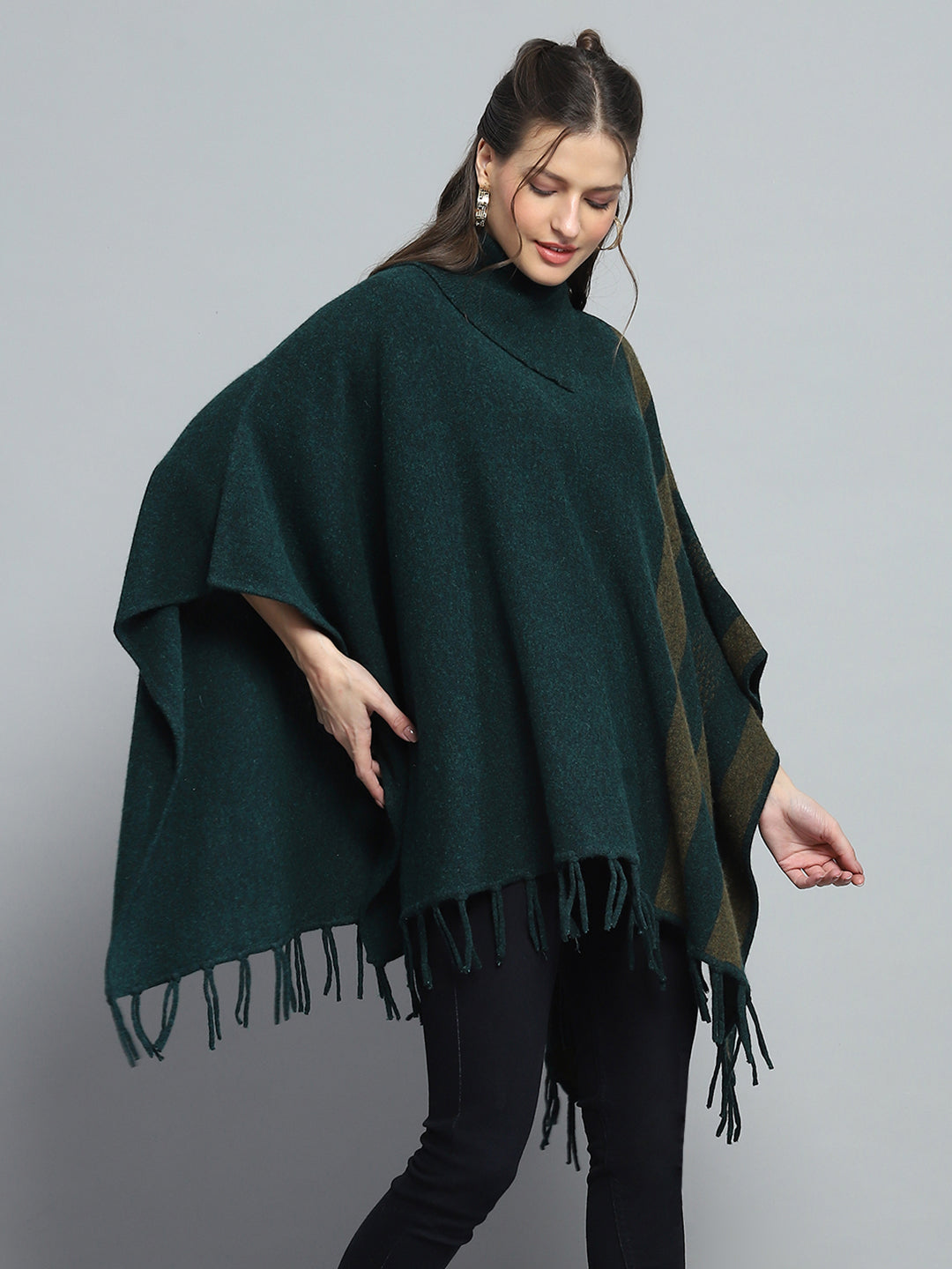 Women Green Self Design Poncho