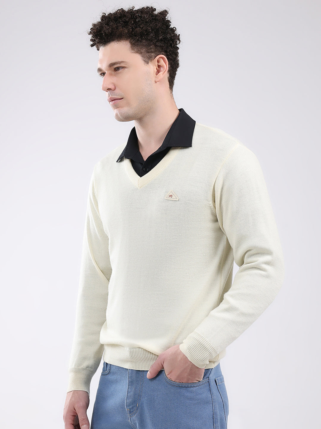 Men Cream Solid V Neck Full Sleeve Pullover